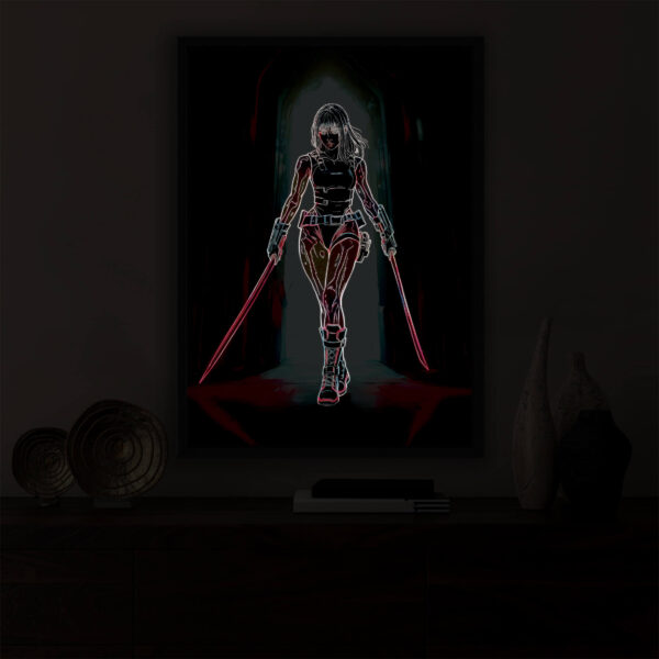 Ms. Bone bei Nacht beleuchtet