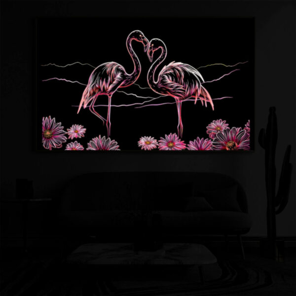 Endless Love bei Nacht beleuchtet