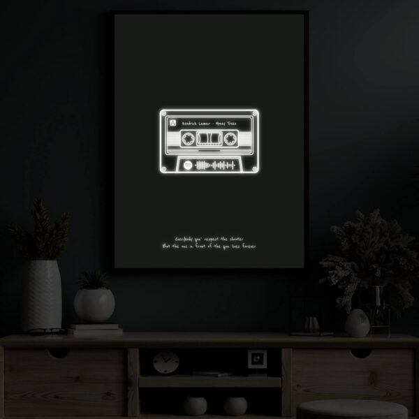 Cassette - Personalized Art bei Nacht beleuchtet